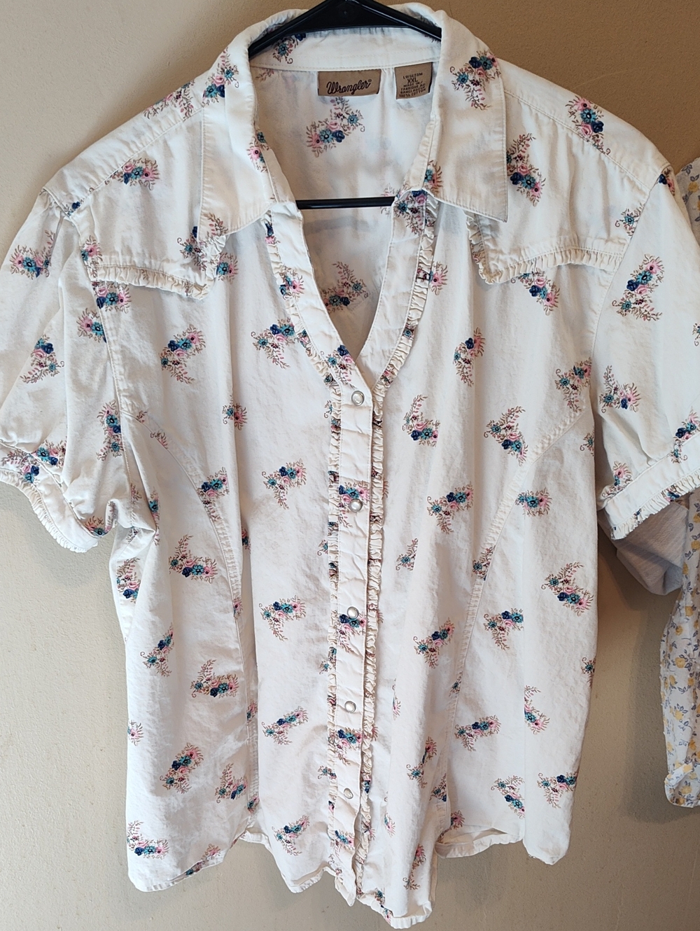 Wrangler White Floral Short-Sleeve Shirt